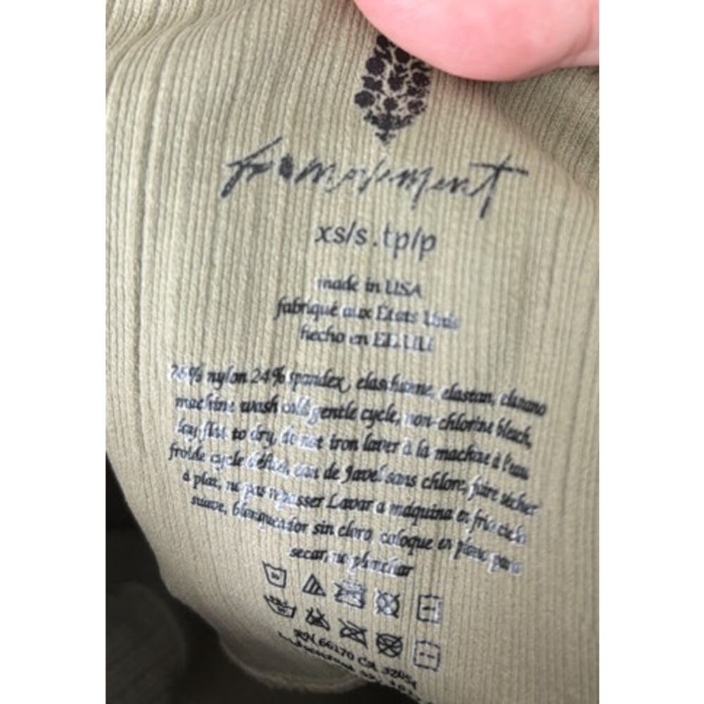 NWOT Free People Movement Good Karma Legging Size XS/S - Picture 4 of 4